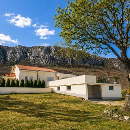 Pepinela - Villa Bribir (Primorje-Gorski Kotar)